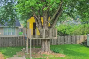 559 Hilltop Dr, Green Bay, WI 54301 - Photo 33