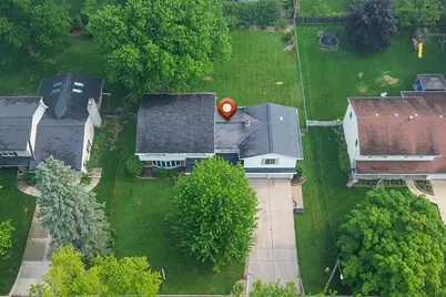 559 Hilltop Drive, Green Bay, WI 54301 - Photo 3