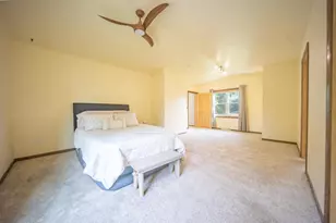 559 Hilltop Dr, Green Bay, WI 54301 - Photo 11