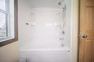 559 Hilltop Dr, Green Bay, WI 54301 - Photo 17