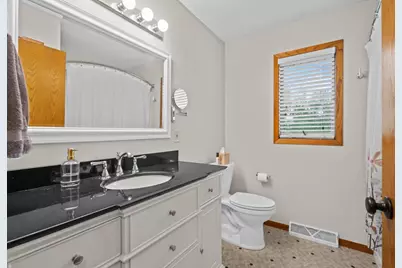 405 W Greenfield Avenue, Algoma, WI 54201 - Photo 19