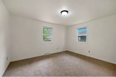 2320 Manitowoc Road, Green Bay, WI 54311 - Photo 11