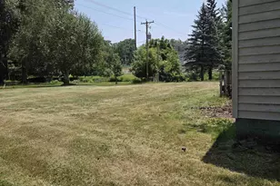 225 S Main St, Iola, WI 54945 - Photo 23