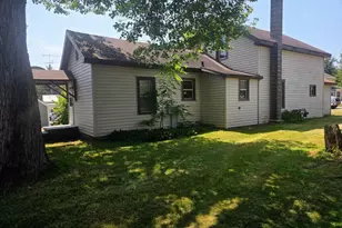 225 S Main St, Iola, WI 54945 - Photo 21