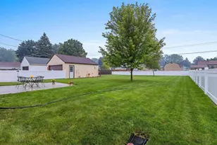 1237 Bond St, Green Bay, WI 54303 - Photo 7