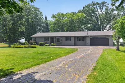 2507 Edgewood Lane, Oshkosh, WI 54904 - Photo 47
