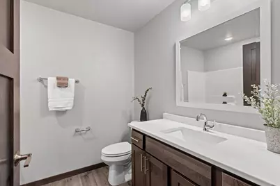 1626 Valor Place, Neenah, WI 54956 - Photo 17