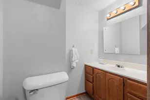 2615 Edgewood Ln, Green Bay, WI 54302 - Photo 51