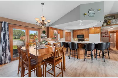 2514 Serene Court, De Pere, WI 54115 - Photo 11
