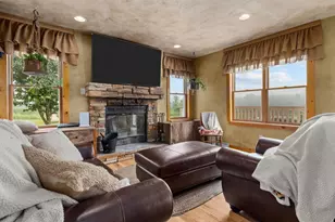 E7911 Symco Rd, Bear Creek, WI 54922 - Photo 21