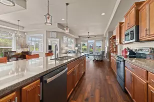2379 E Glenhurst Ln, Appleton, WI 54913 - Photo 15