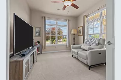 2379 E Glenhurst Lane, Appleton, WI 54913 - Photo 11