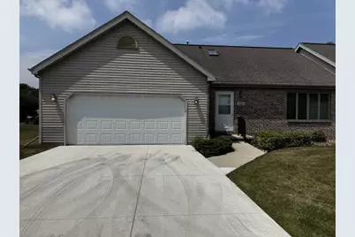178 E Pioneer Road, Fond du Lac, WI 54935 - Photo 1