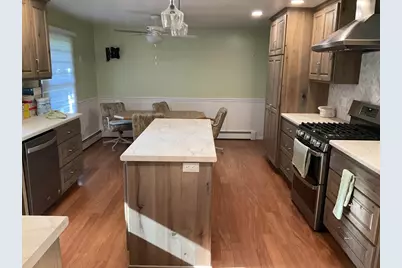 2478 Sunrise Court, Green Bay, WI 54302 - Photo 7