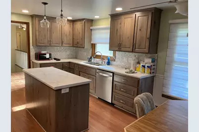 2478 Sunrise Court, Green Bay, WI 54302 - Photo 5