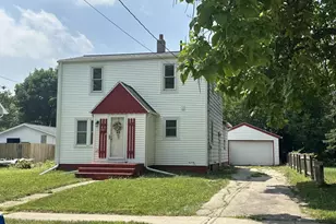 716 Appleton St, Menasha, WI 54952 - Photo 1