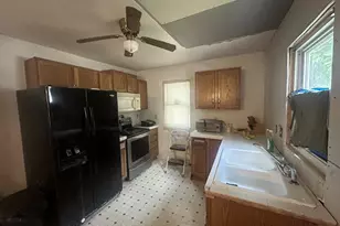 716 Appleton St, Menasha, WI 54952 - Photo 7