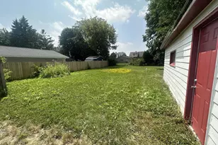 716 Appleton St, Menasha, WI 54952 - Photo 3