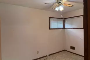 14625 W Brian Rd, New Berlin, WI 53151 - Photo 9