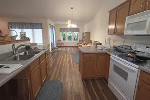 82 Queens Way, Fond du Lac, WI 54935 - Photo 7
