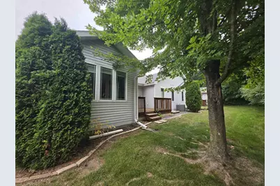 82 Queens Way, Fond du Lac, WI 54935 - Photo 3