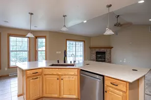 E9051 Rocky Mountain Dr, New London, WI 54961 - Photo 13