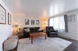 1085 Cumberland Trail, Oshkosh, WI 54904 - Photo 9