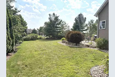 2701 E Glenhurst Lane, Appleton, WI 54913 - Photo 5