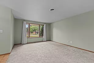 301 Oak Manor Dr, Oshkosh, WI 54904 - Photo 15