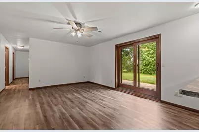 301 Oak Manor Drive, Oshkosh, WI 54904 - Photo 33
