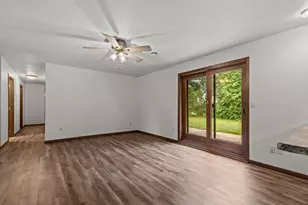 301 Oak Manor Dr, Oshkosh, WI 54904 - Photo 33