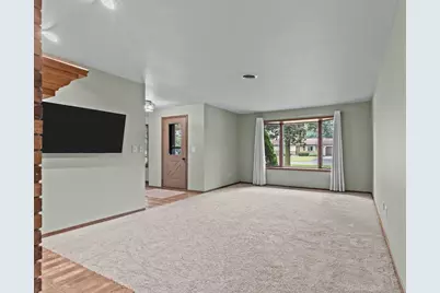 301 Oak Manor Drive, Oshkosh, WI 54904 - Photo 17
