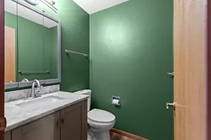 301 Oak Manor Dr, Oshkosh, WI 54904 - Photo 37