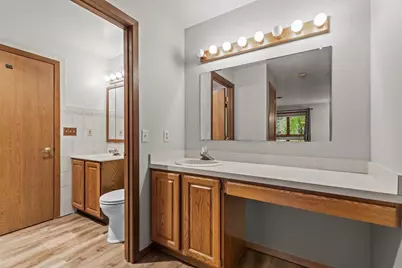 301 Oak Manor Drive, Oshkosh, WI 54904 - Photo 43