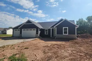 1005 Lotus Trail, Menasha, WI 54952 - Photo 1