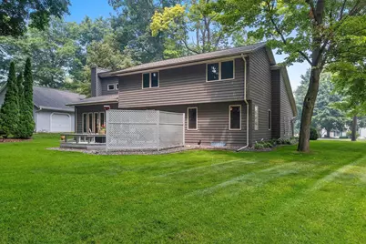 2043 Autumn Leaves Circle, Green Bay, WI 54313 - Photo 39