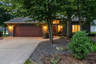 2043 Autumn Leaves Circle, Green Bay, WI 54313 - Photo 33