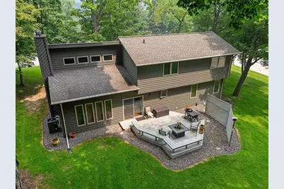 2043 Autumn Leaves Circle, Green Bay, WI 54313 - Photo 37