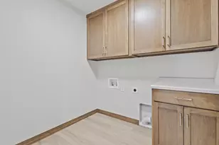 2998 Creekwood Dr, Green Bay, WI 54311 - Photo 27