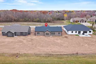 2998 Creekwood Dr, Green Bay, WI 54311 - Photo 57