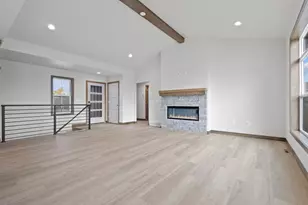 2998 Creekwood Dr, Green Bay, WI 54311 - Photo 3
