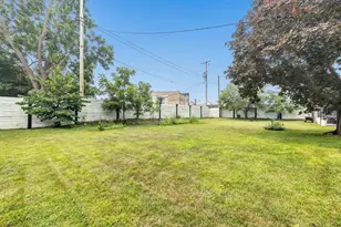 109 E Wisconsin St, Weyauwega, WI 54983 - Photo 3