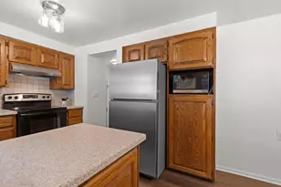 1135 Wirtz Ave, Green Bay, WI 54305 - Photo 11
