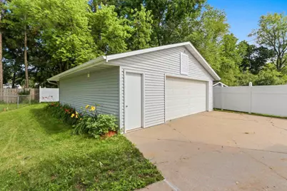 1135 Wirtz Avenue, Green Bay, WI 54305 - Photo 39