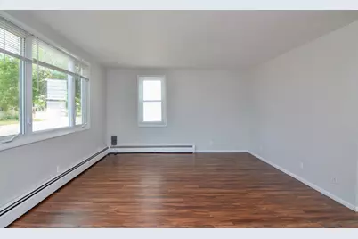 238 Michigan Avenue, Oconto, WI 54153 - Photo 9