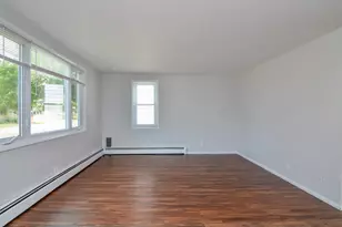 238 Michigan Ave, Oconto, WI 54153 - Photo 9