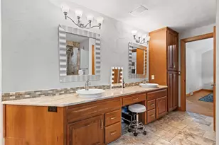 3901 N Millwood Dr, Appleton, WI 54913 - Photo 39