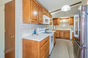 6752 Lee Harbor Ln, Oshkosh, WI 54902 - Photo 11