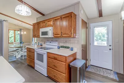 6752 Lee Harbor Lane, Oshkosh, WI 54902 - Photo 15