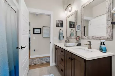 W5638 Hoelzel Way, Appleton, WI 54915 - Photo 33